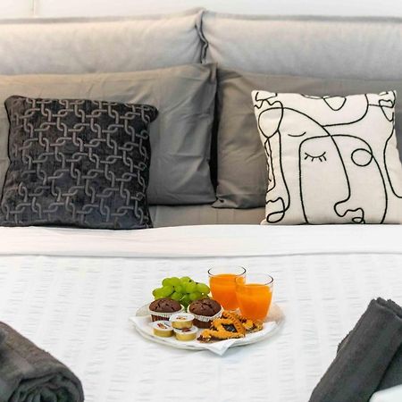 Duomo In 8 Stops Suite Deluxe Loft Milánó Kültér fotó