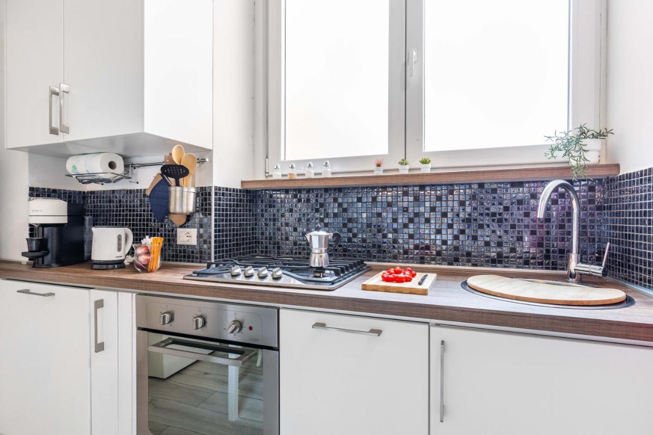 Duomo In 8 Stops Suite Deluxe Loft Milánó Kültér fotó
