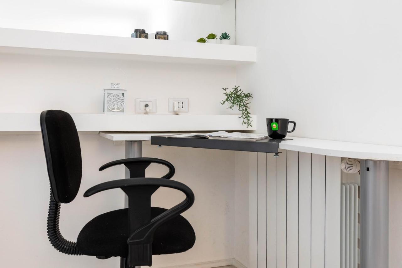 Duomo In 8 Stops Suite Deluxe Loft Milánó Kültér fotó
