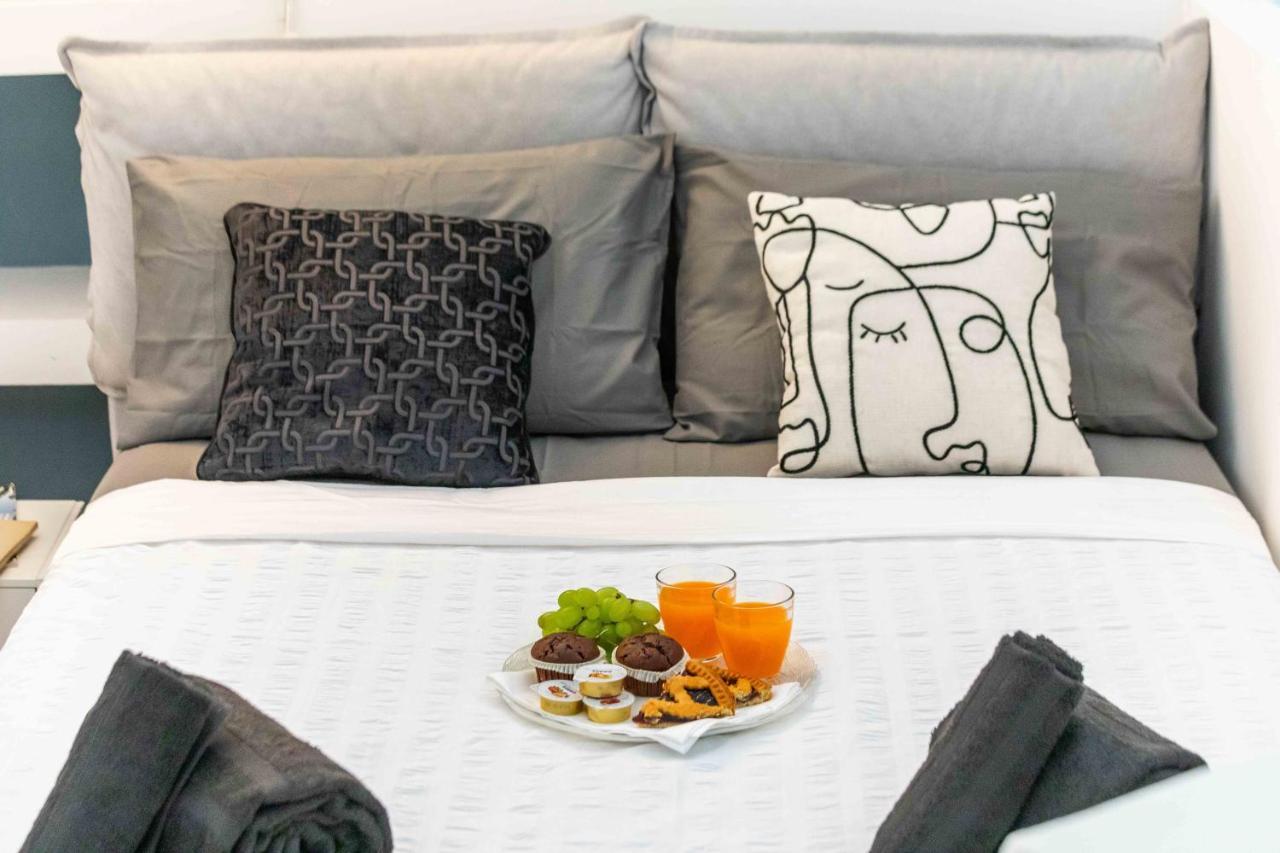 Duomo In 8 Stops Suite Deluxe Loft Milánó Kültér fotó